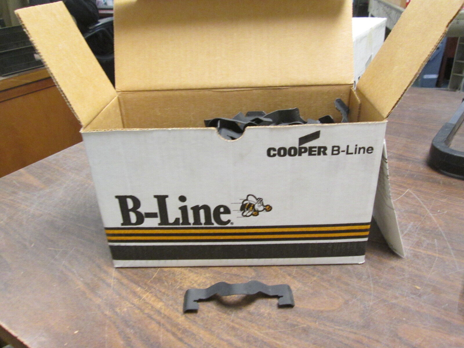 Cooper B-Line Wing Clip Rod and Wire Fastener BW-12 *Box of 100* New Surplus