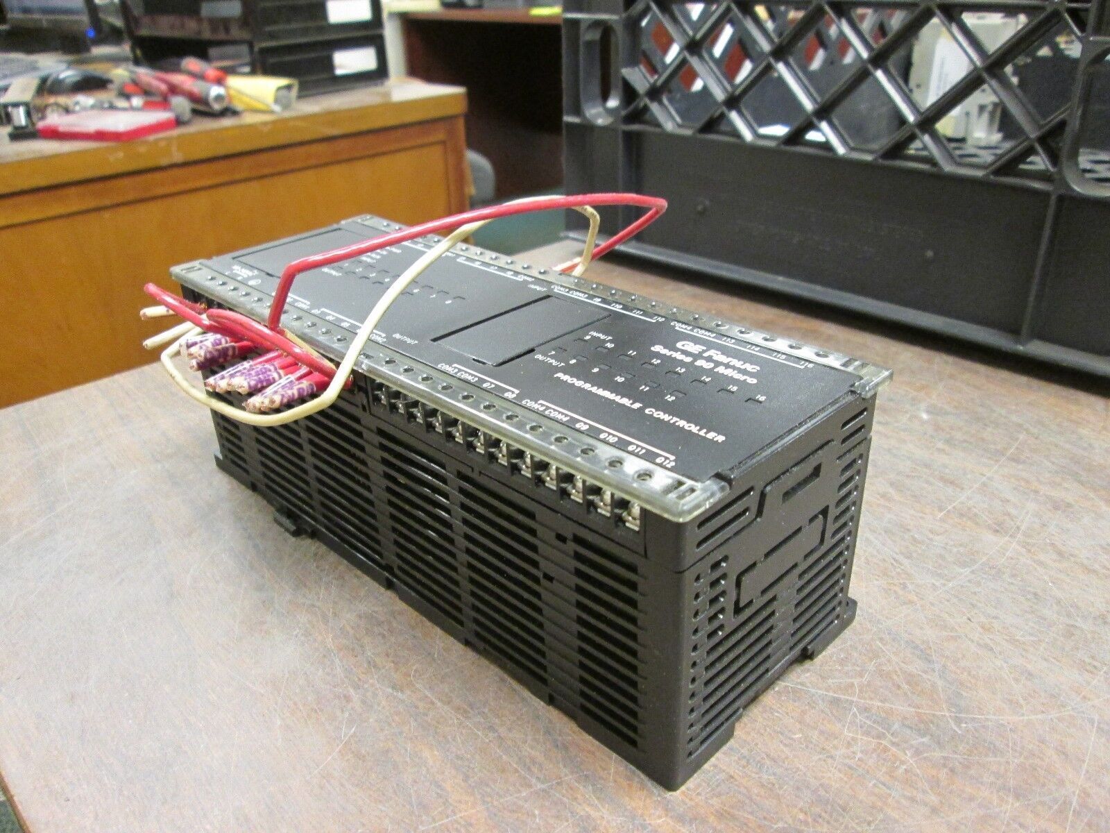 GE Fanuc Series 90 Micro Programmable Controller IC693UAA007CP1 Used