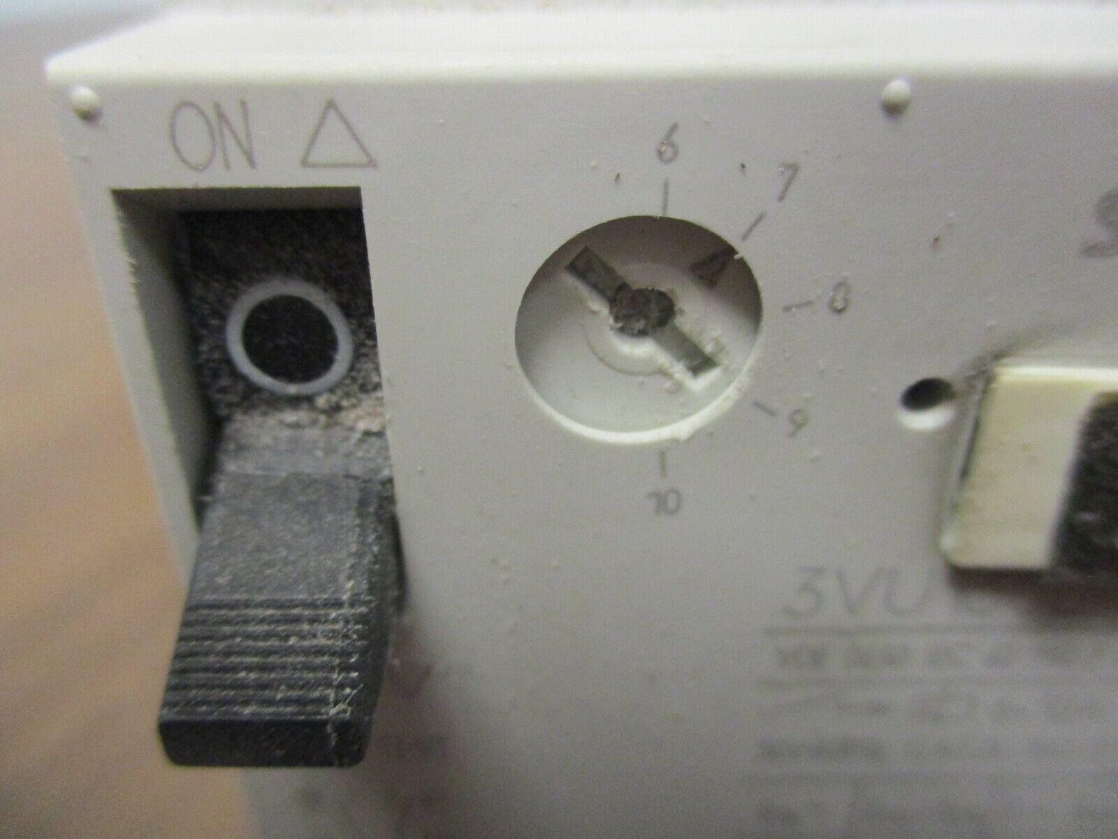 Siemens Manual Starter 3VU1300-1ML00 Trip: 4-10A Used