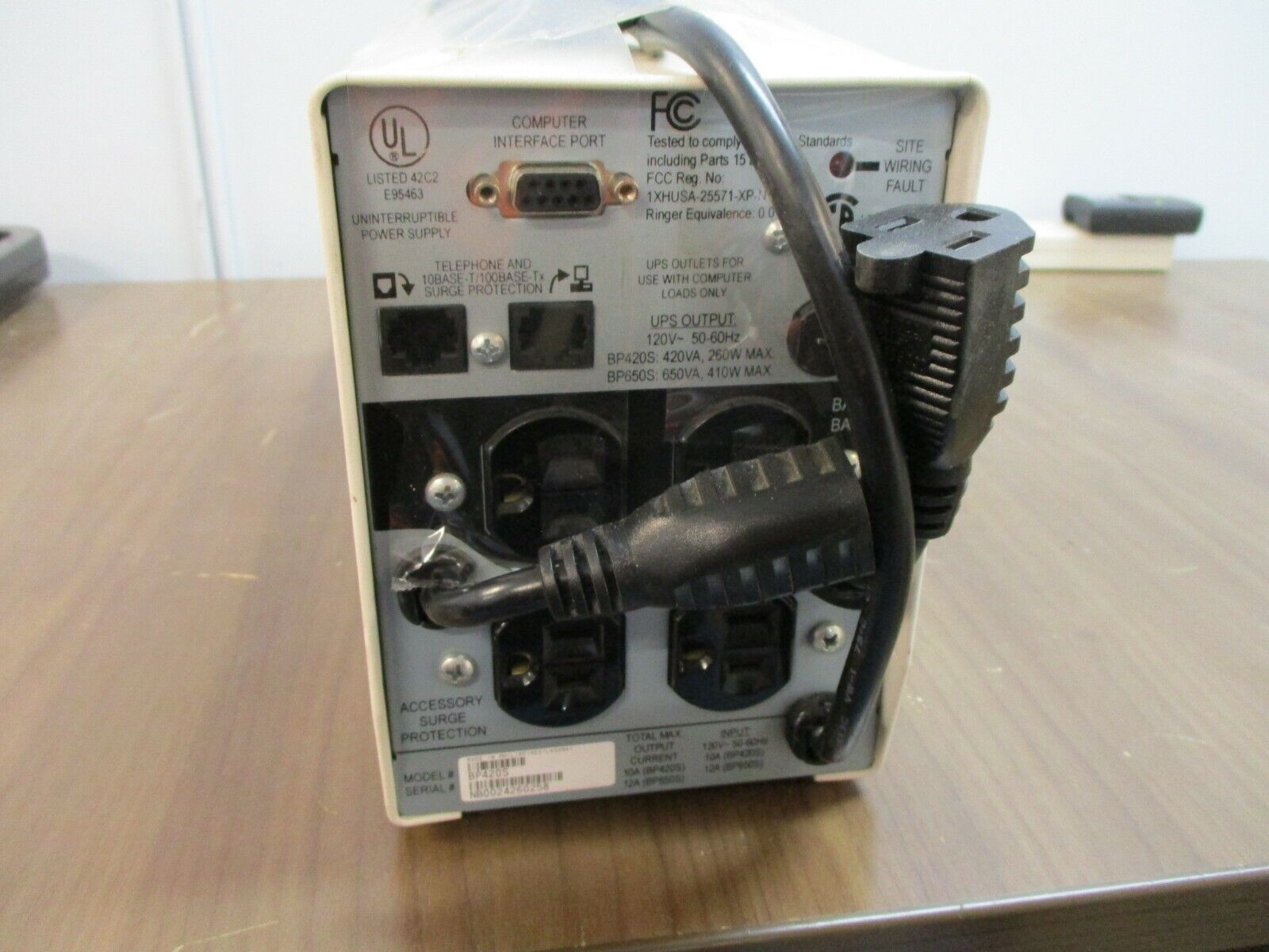 APC Back-Ups Pro Battery Backup BP420S Input: 120V 50-60Hz 10A Output: 10A Used