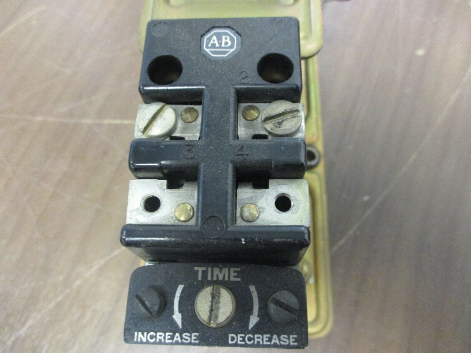 Allen-Bradley Pneumatic Timing Relay 849-ZOD321 Ser. B 120V Coil Used