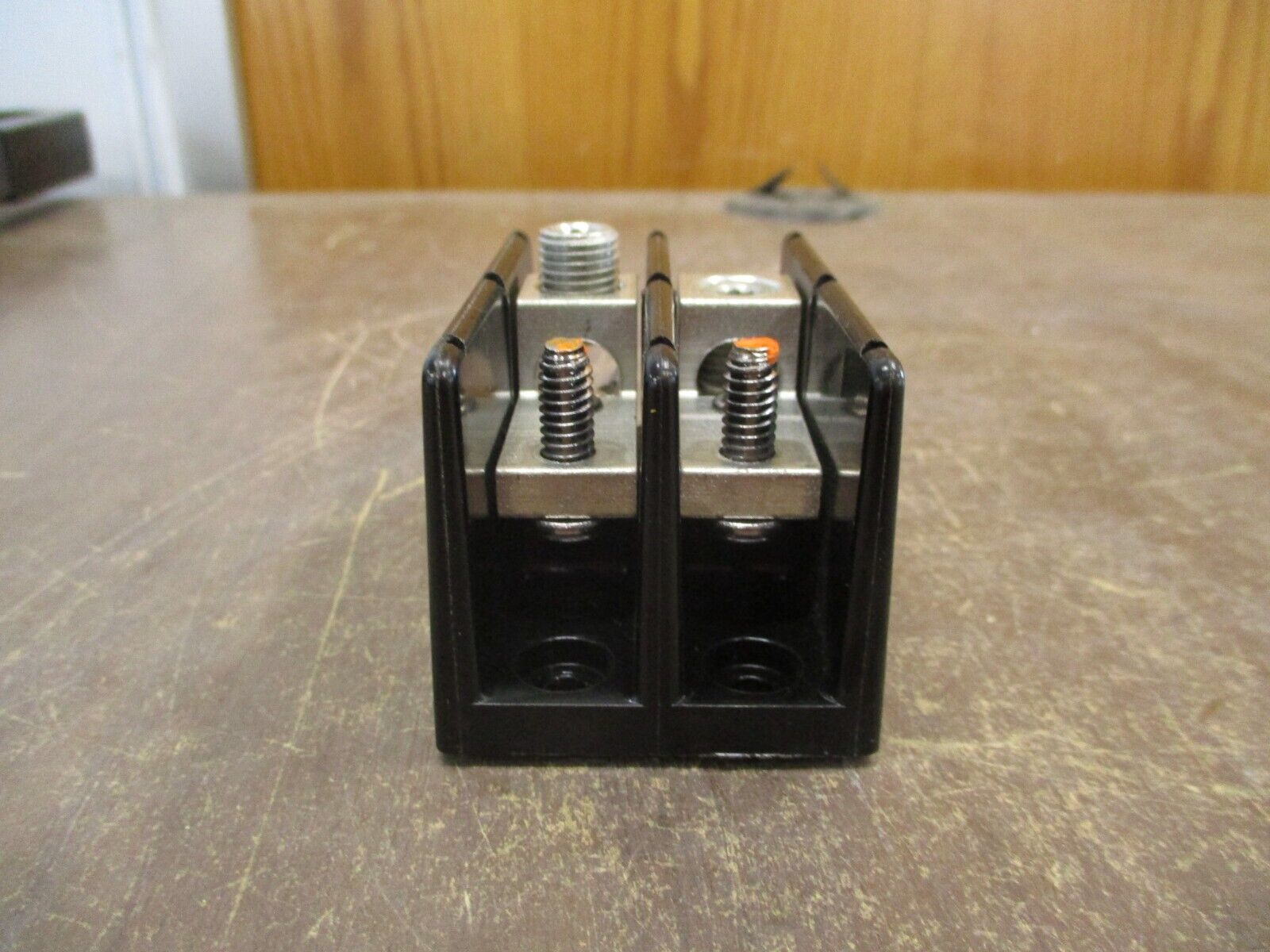 Buss Power Distribution Block 16280-2 175A 600V 2P Line (1): 2/0-14 Used