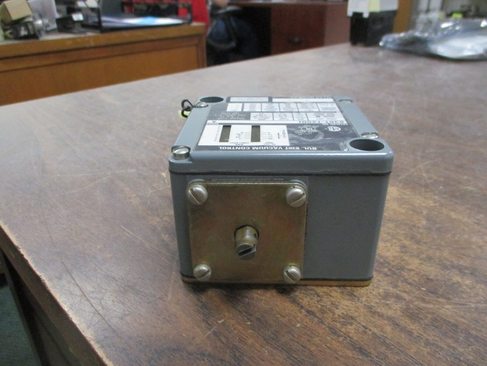 Allen-Bradley 836T Vacuum Control 836T-T250J 50PSI Max Pressure nema 1,4,13 Used