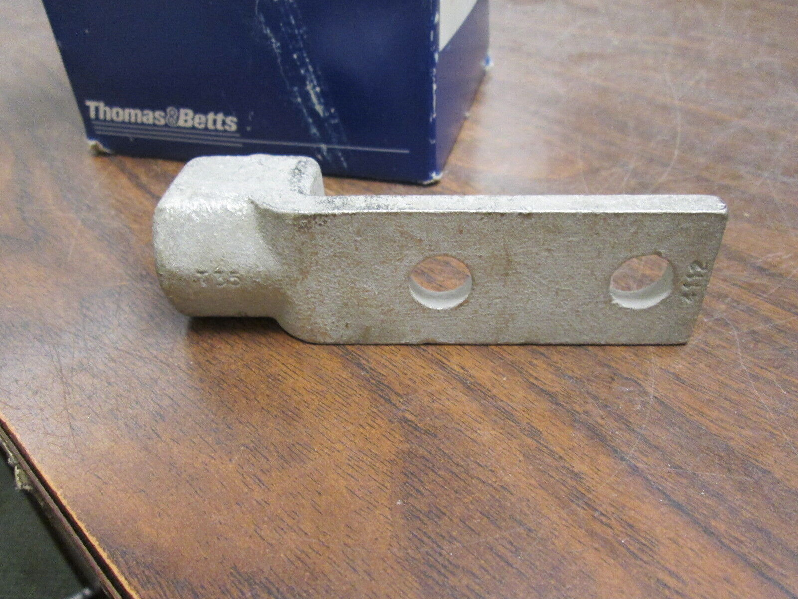 Thomas & Betts Mechanical Lugs 32215TP 300-500MCM *Box of 8* New Surplus