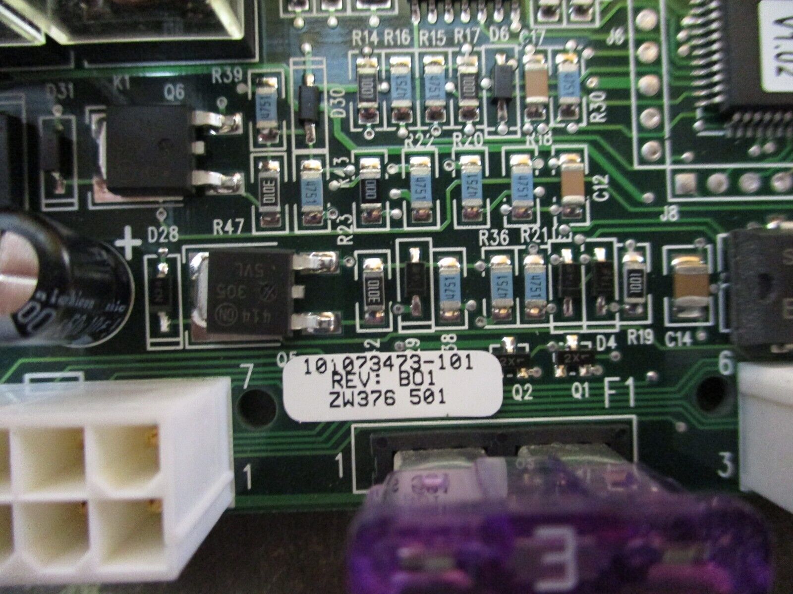 Eaton Control Board 101073473-101 Rev. B01 Used