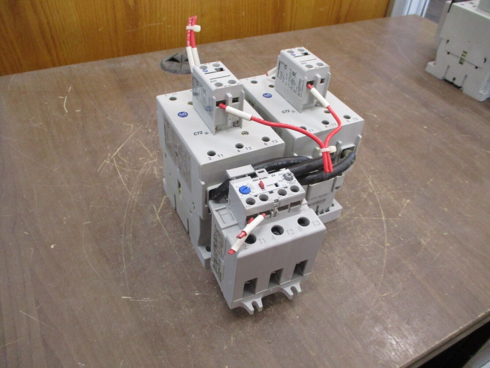 Allen-Bradley Reversing Starter 100-C72*00 / 193-EA2KE 120V Coil Trip: 26-85A