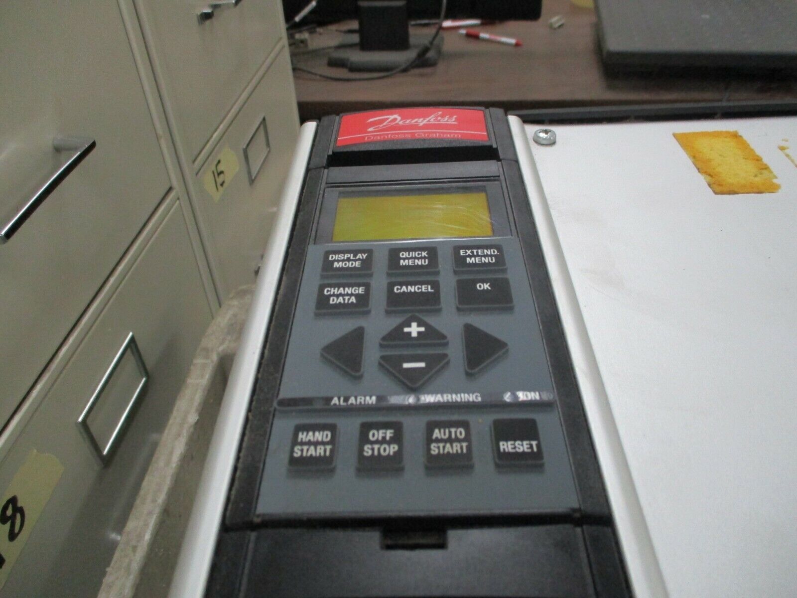 Danfoss VLT 6052 AC Drive 175Z7370 50HP 3Ph w/ Keypad Used