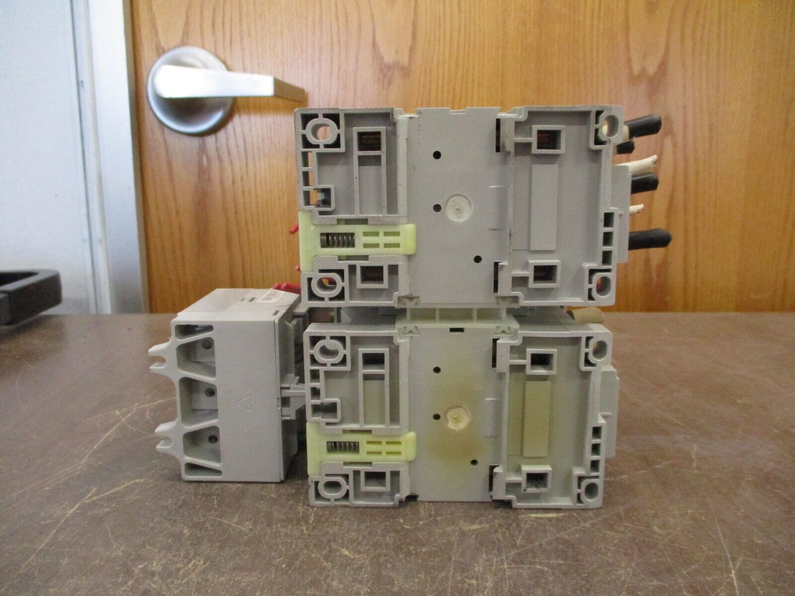 Allen-Bradley Reversing Starter 100-C72*00 / 193-EA2KE 120V Coil Trip: 26-85A