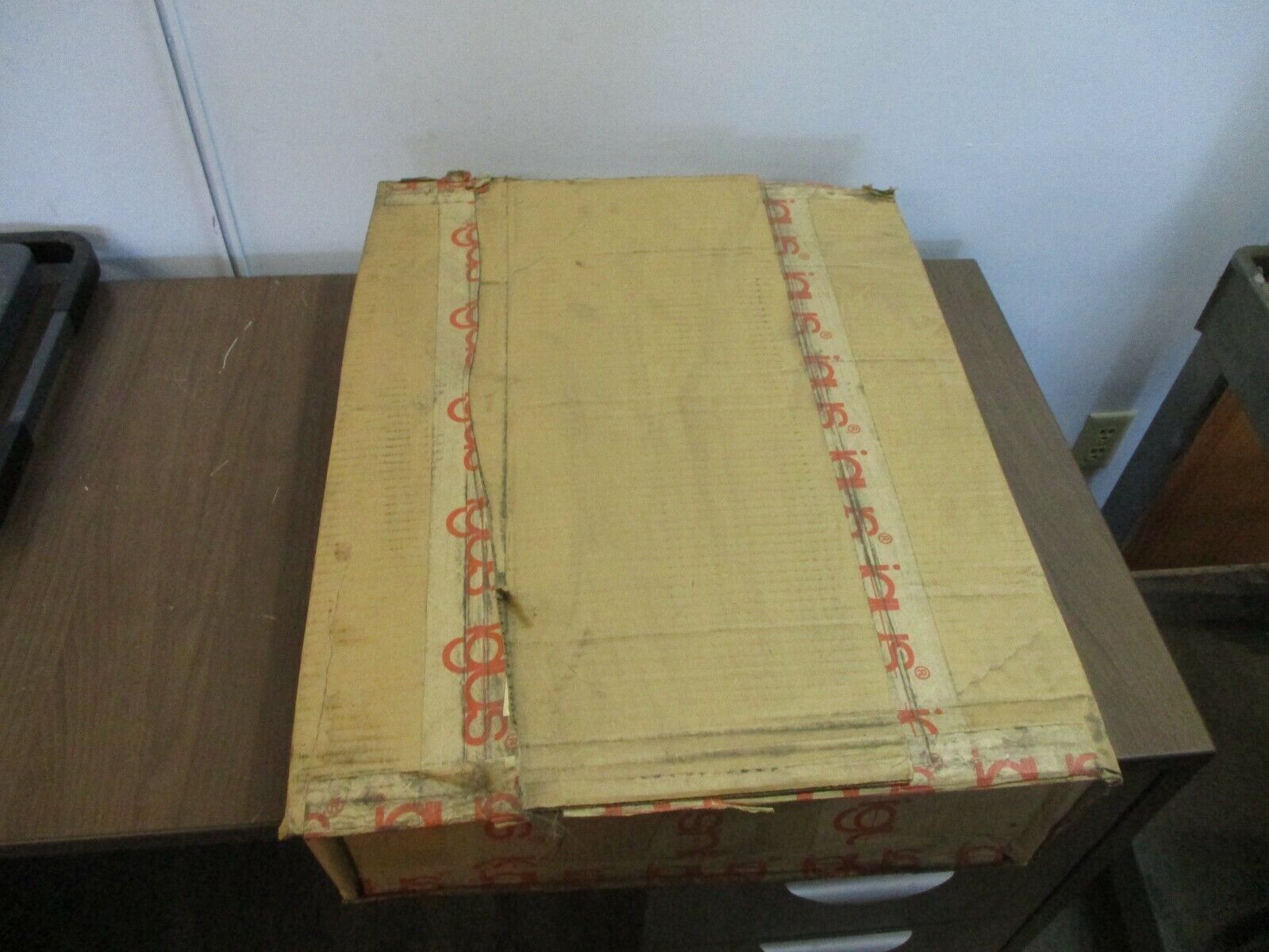 Igus Series 250 E-Chain 250.03.150 Length: 10ft New Surplus