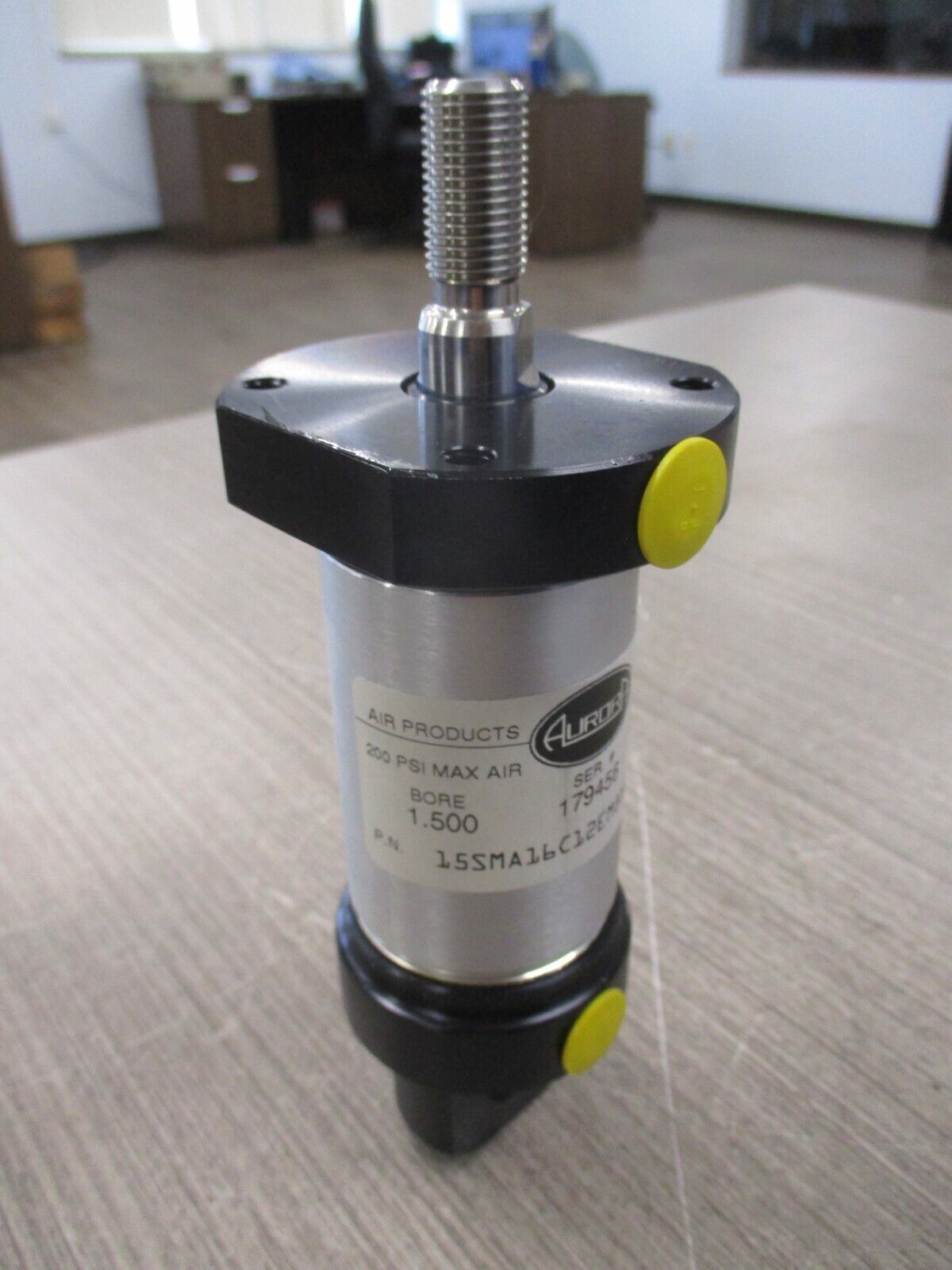 Aurora Pneumatic Air Cylinder 15SMA16C12EM8NP 200 PSI Max Used