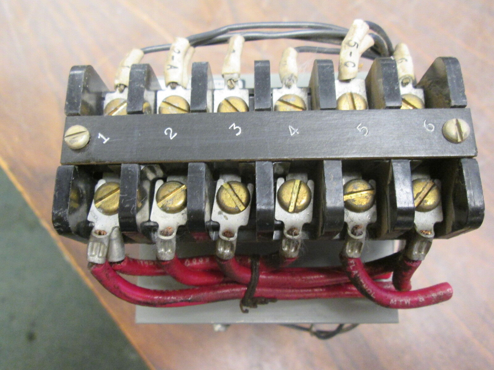 GE IC35000A Relay IC3500A 140G2R003 6A 300PIV Used