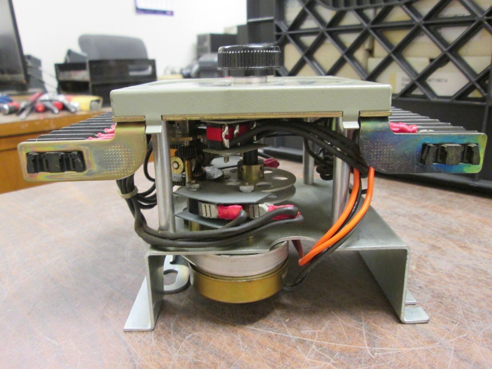 Eagle Signal Counter HZ220A6 10A 120V 60Hz Used