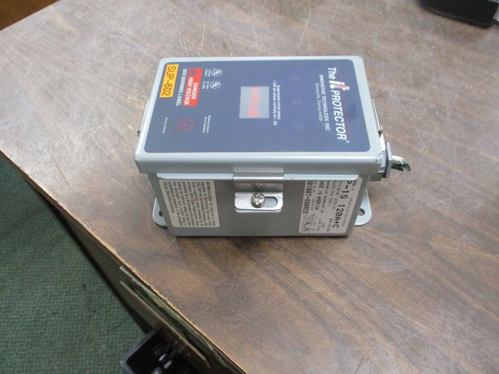 Innovative Technology The IT Protector P-Plus Surge Suppressor P-1S 120A+C 120V