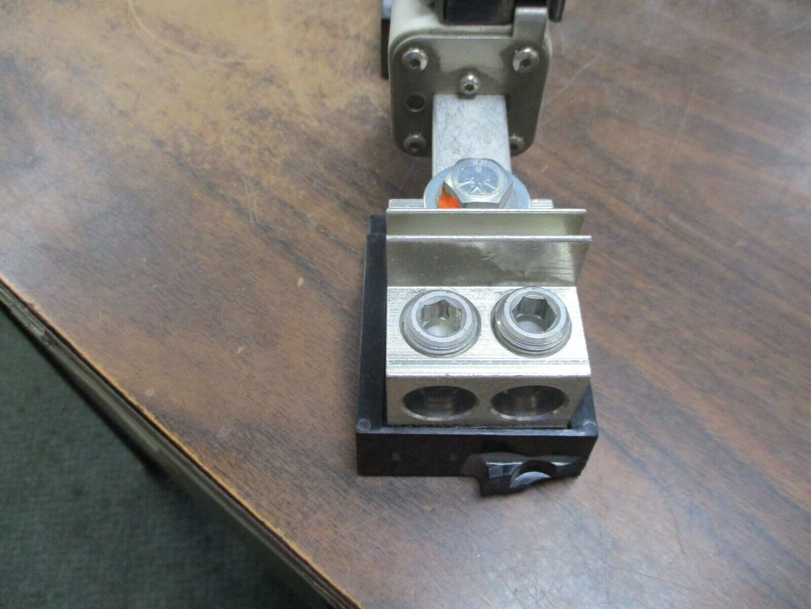 Buss Fuse Holder w/ Fuse 1BS103 400A 600V w/ 250A Fuse *Broken Mount* Used