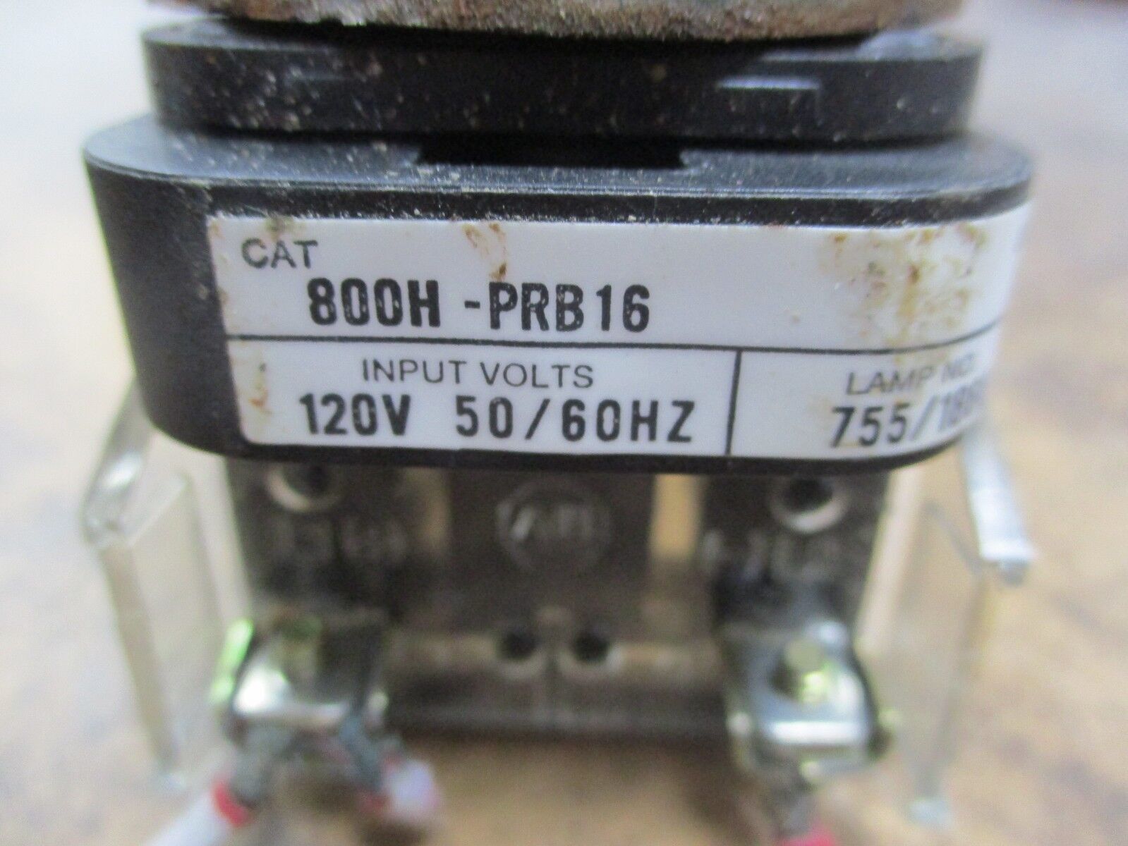 Allen-Bradley Illuminated Push Button 800H-PRB16 Ser. F 120V 50/60Hz Used
