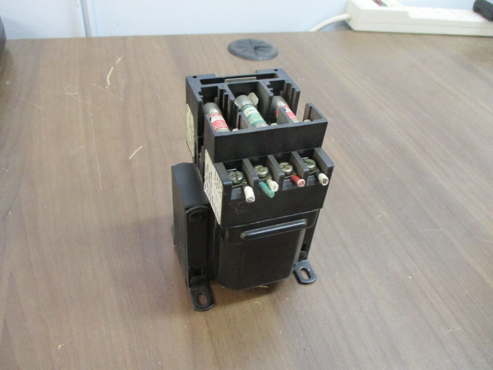 Hevi-Duty Control Transformer E1053PBX 0.105kVA Pri: 240/480V Sec: 120V 50/60Hz