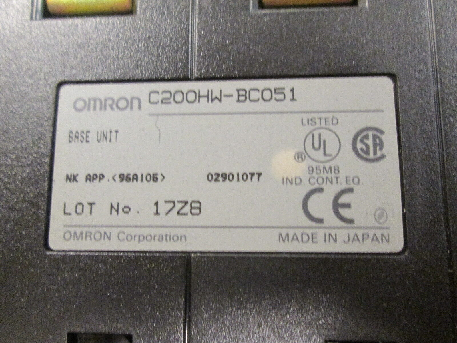 Omron 5-Slot CPU Base Unit C200HW-BC051 Used
