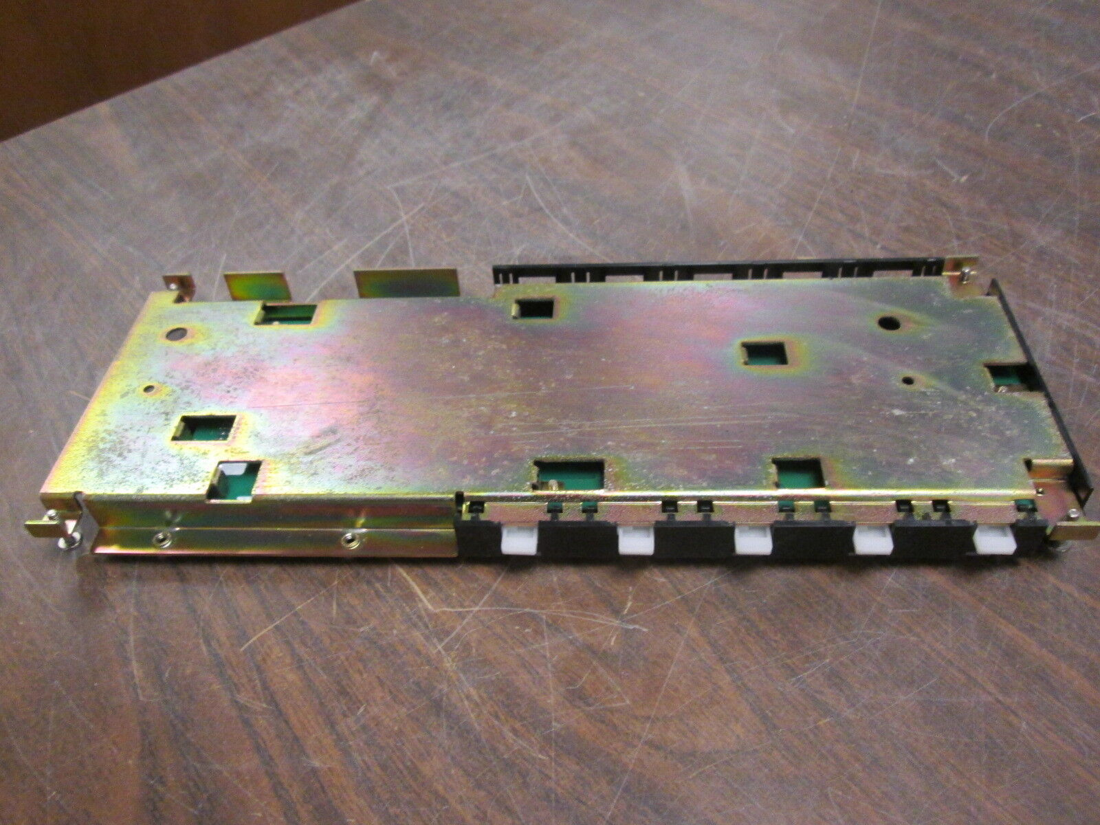 Omron 5-Slot CPU Base Unit C200HW-BC051 Used