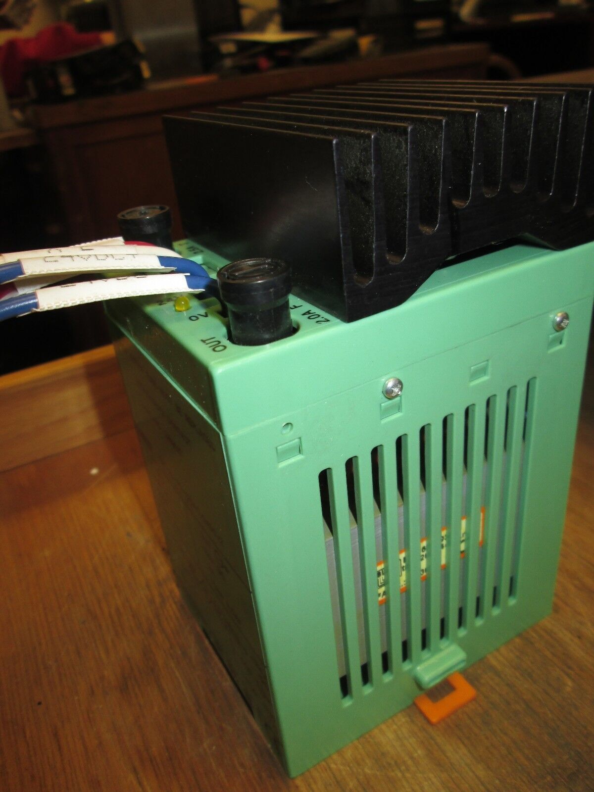 Phoenix Contact Power Supply 2939027 Input: 120VAC Output: 24VDC 2A Used
