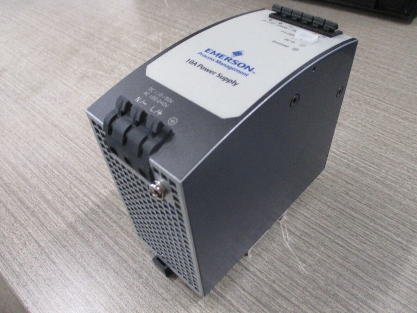 Emerson Ovation/Delta DIN-Rail Power Supply 1X00781H01L Rev.2 Input: Output: Use