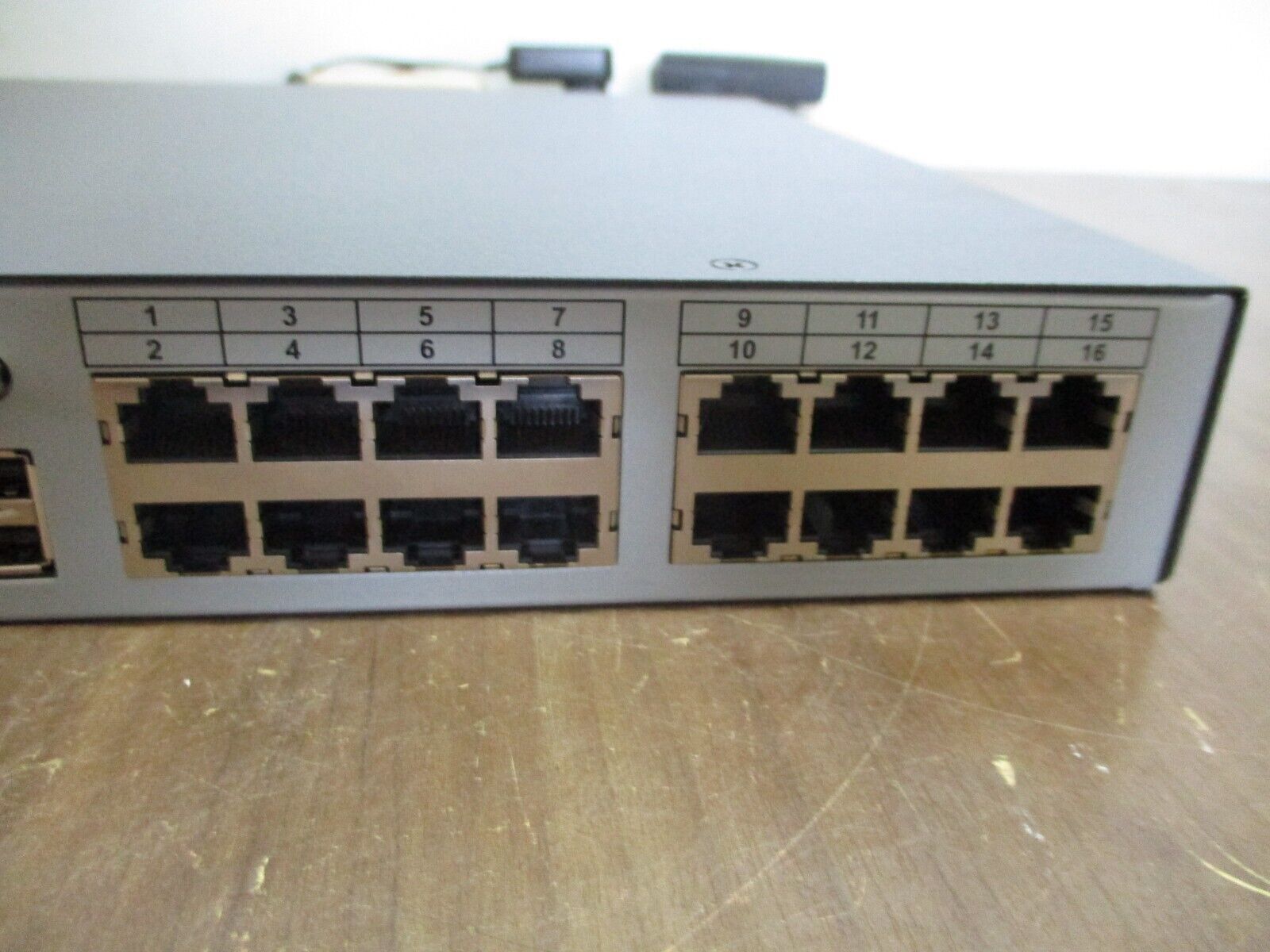 HP KVM Over IP Switch 408965-001 16-Port Used