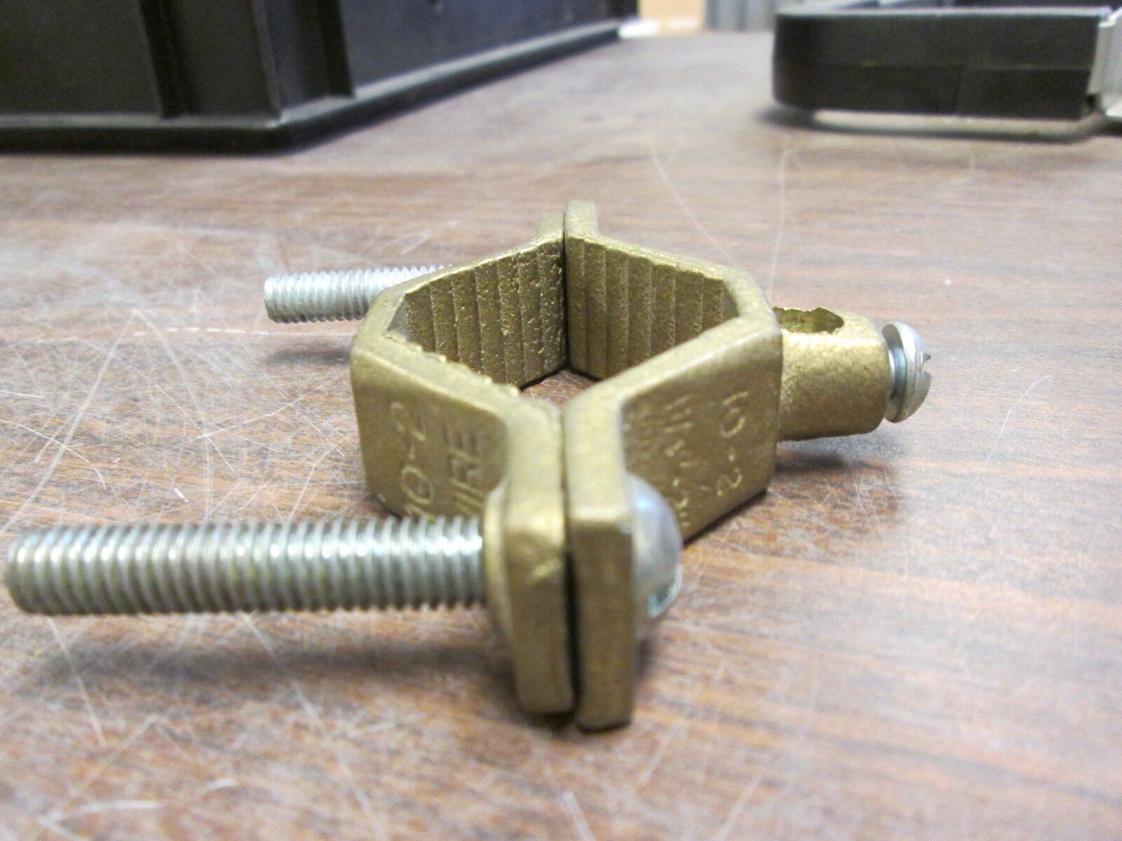 Raco Conduit Clamp BKB J-2 Size 1-1/4"-2" #10-#2 wire Lot of 4 Used