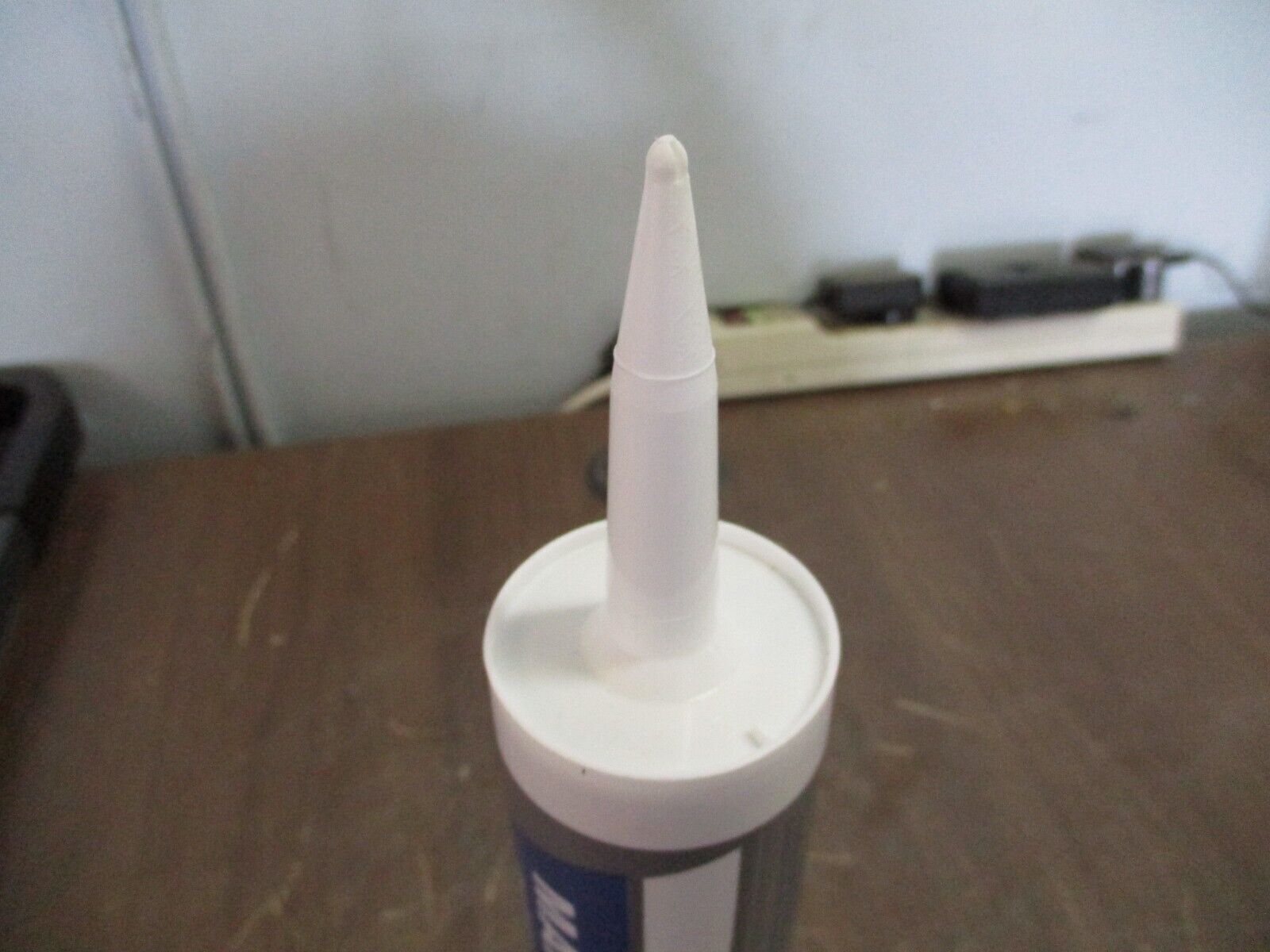 Magnus Products Magnus-Bond Adhesive/Sealant 75-AM High Performance Elastomeric