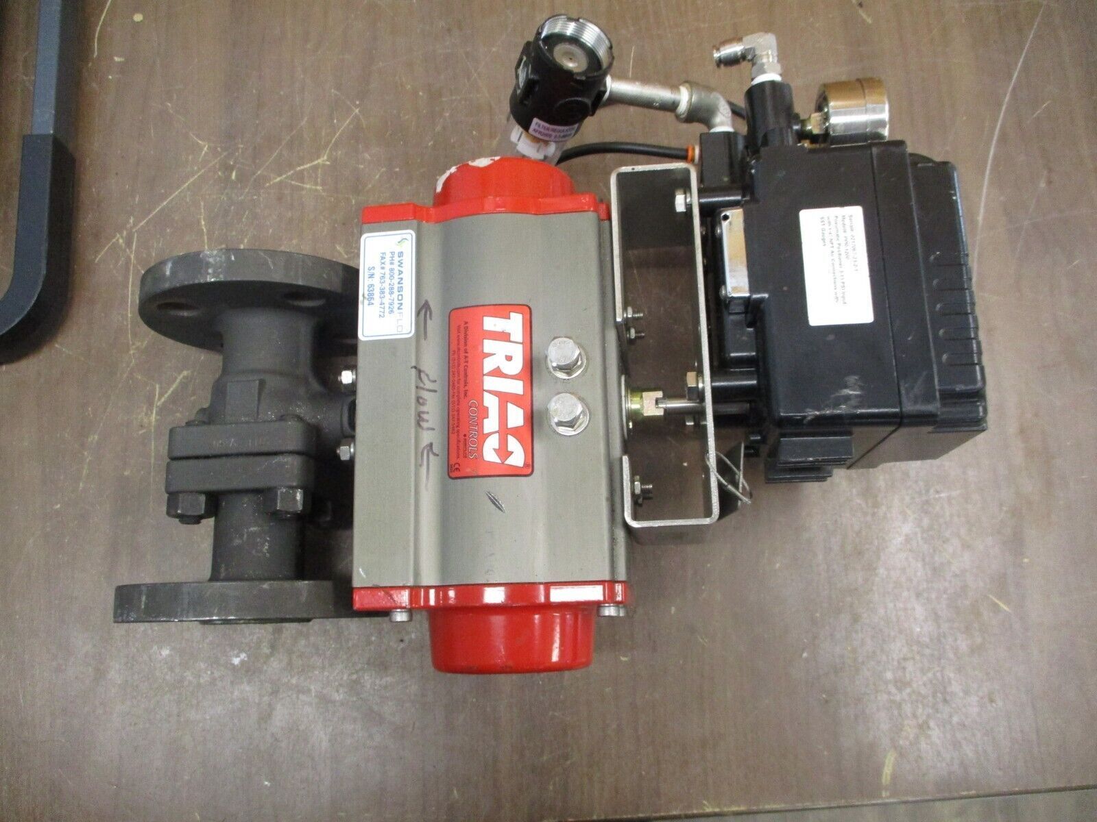 Triac Pneumatic Actuated Valve w/ Positioner FVD9C3S1002R3SPX6 Size: 1" Used