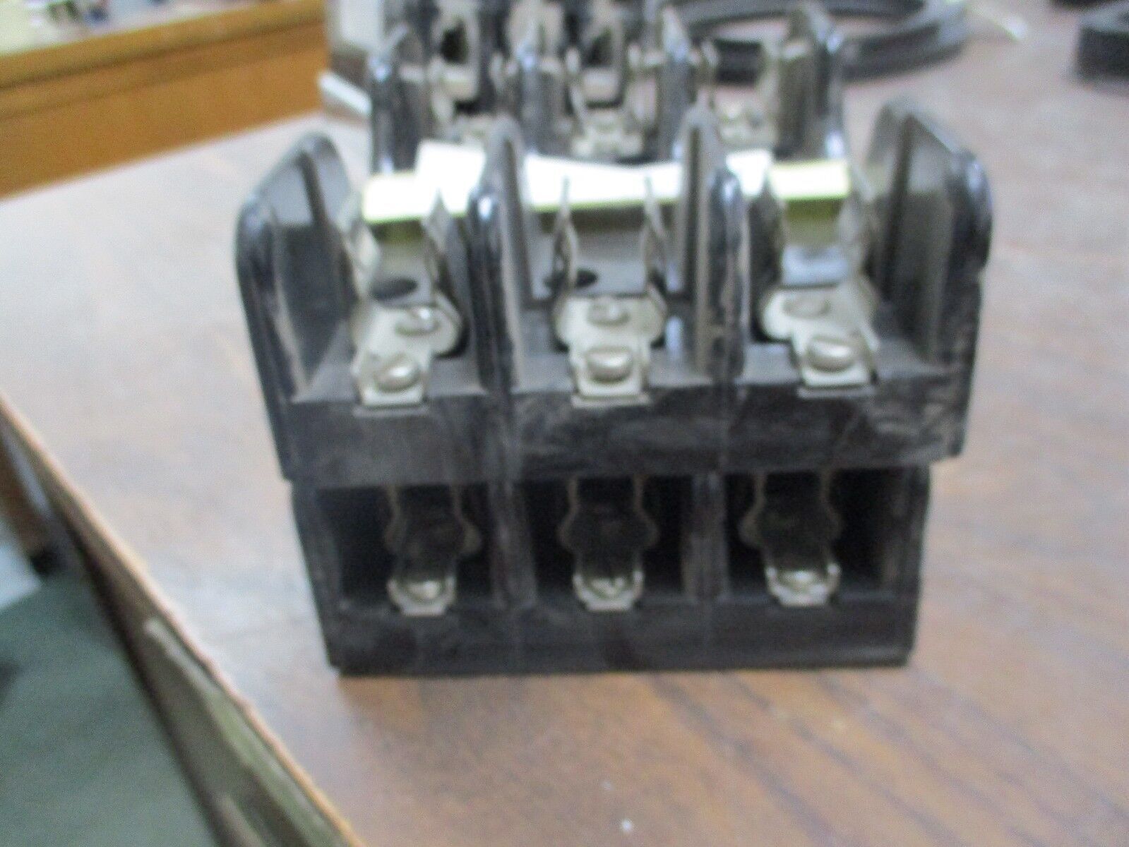 Buss Fuseholder 1BR026 600V 30A 3P *Lot of 2* Used