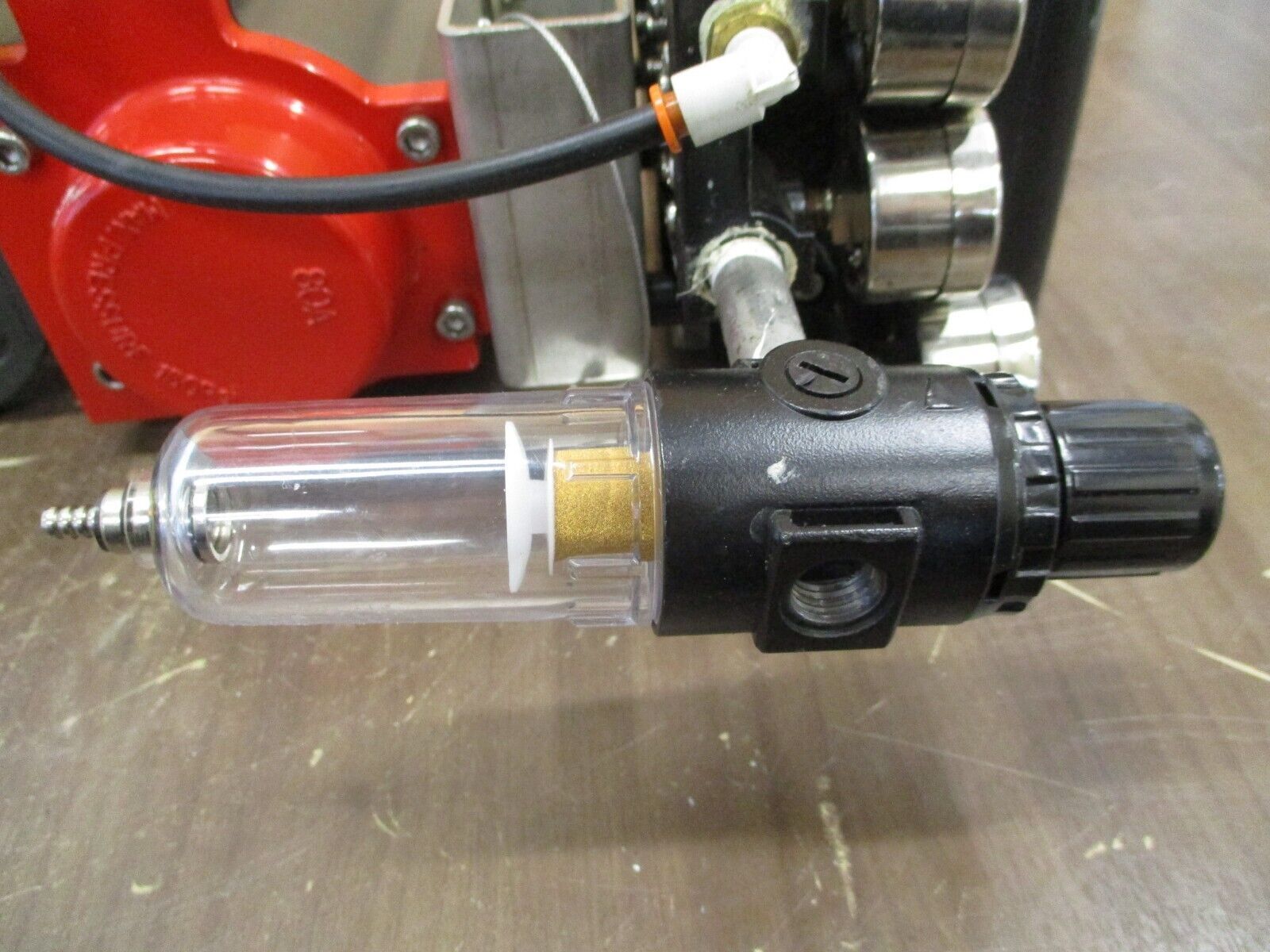 Triac Pneumatic Actuated Valve w/ Positioner FVD9C3S1002R3SPX6 Size: 1" Used