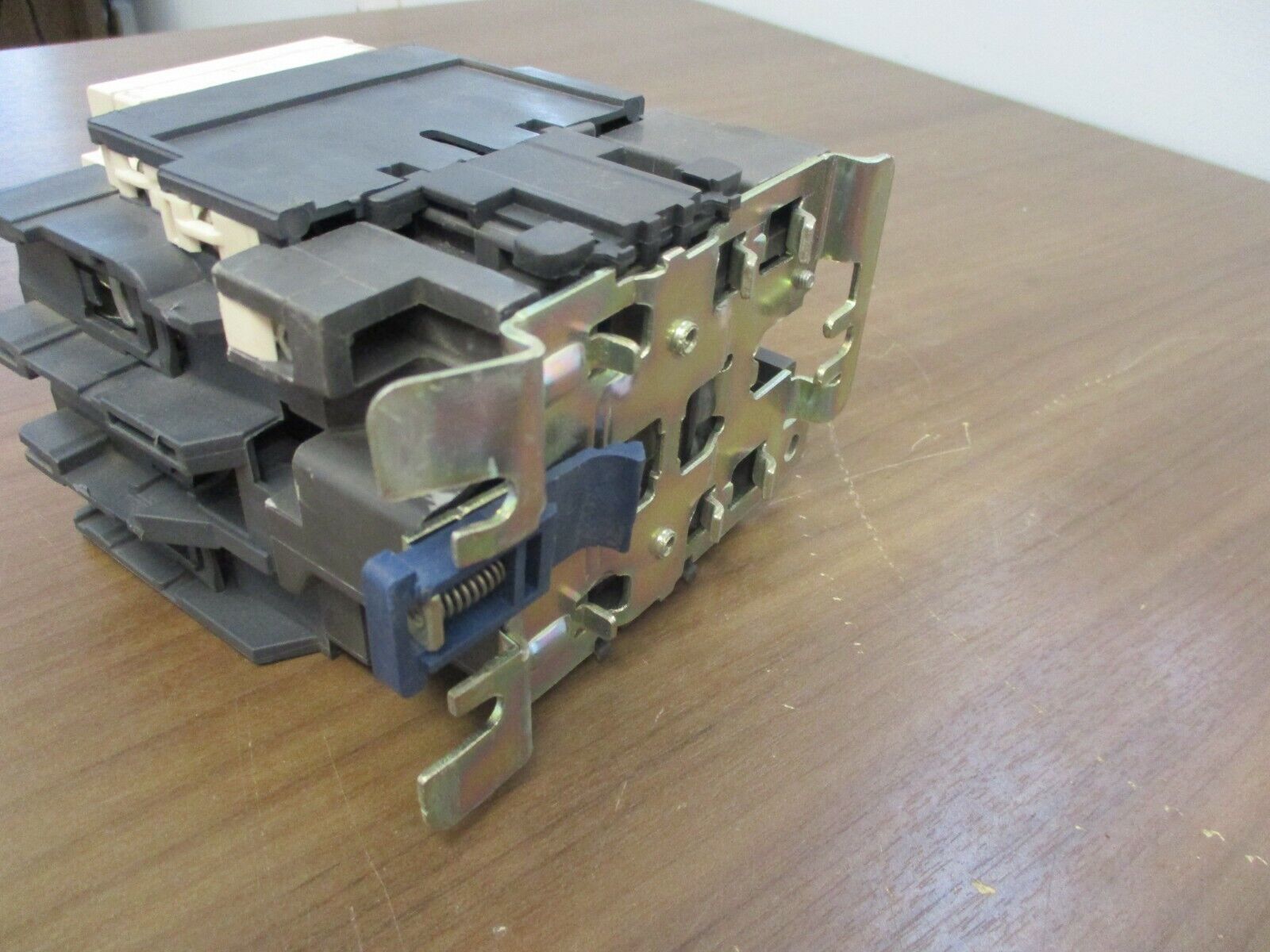 Telemecanique Contactor LC1 D8011 120V Coil 110A Used