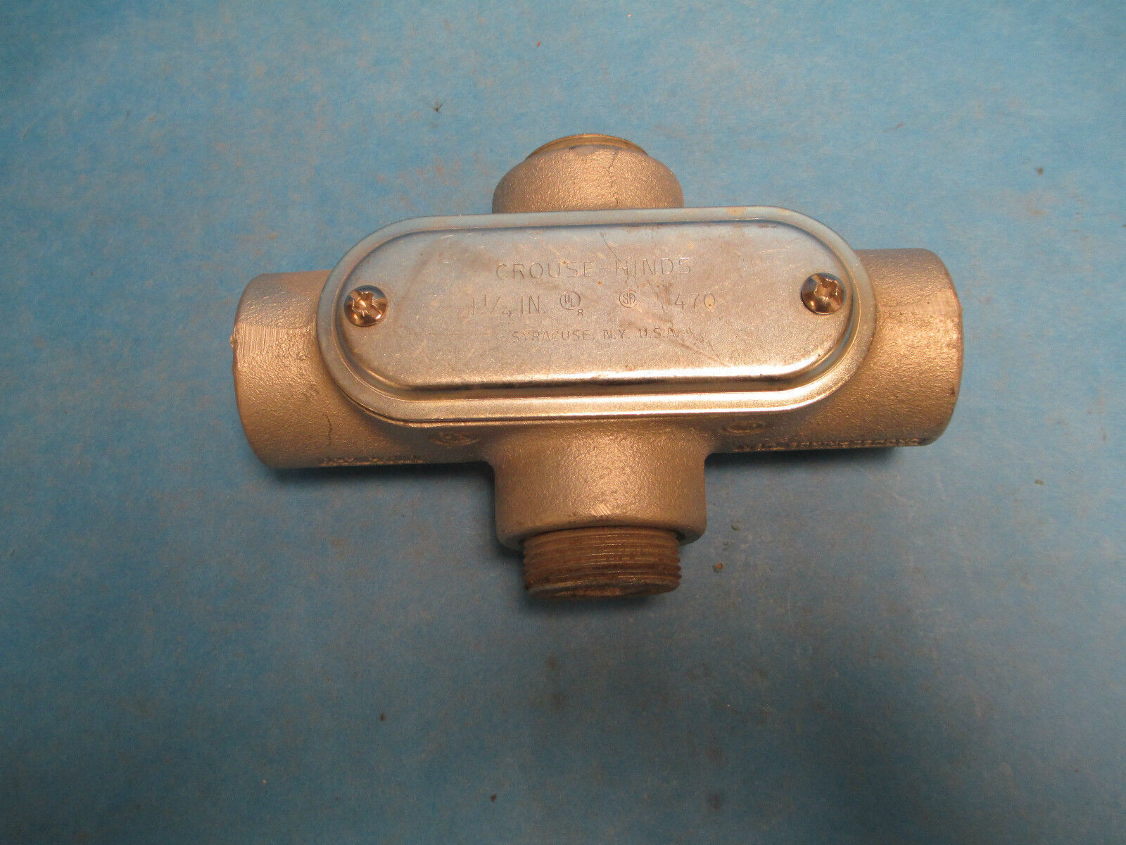Crouse Hinds 1-1/4" Conduit Body, X47, With Top!