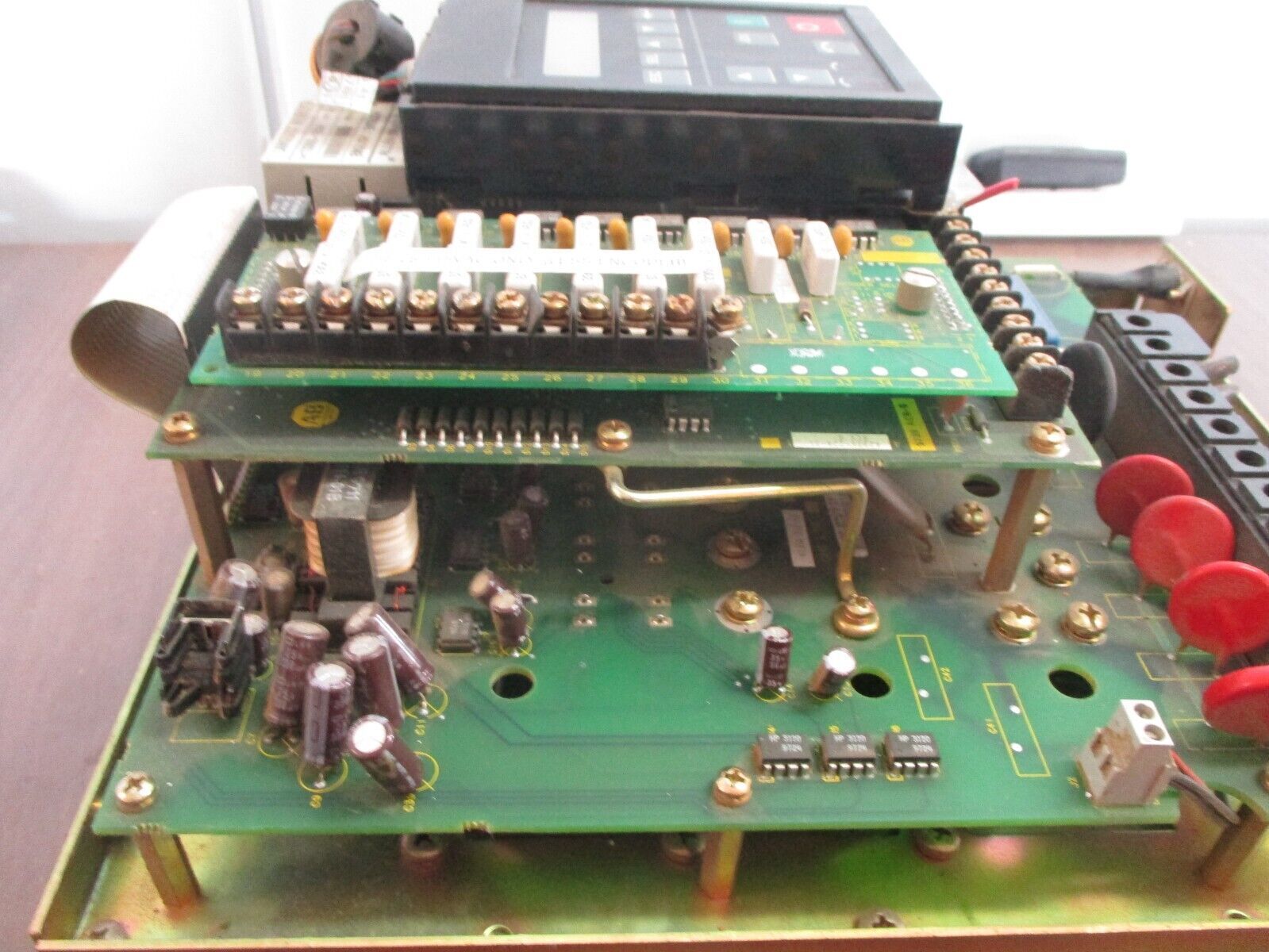 Allen-Bradley AC Drive 1336S-BRF100-AN-EN4-L6 10HP 3Ph *Broken L6 Terminal* Used