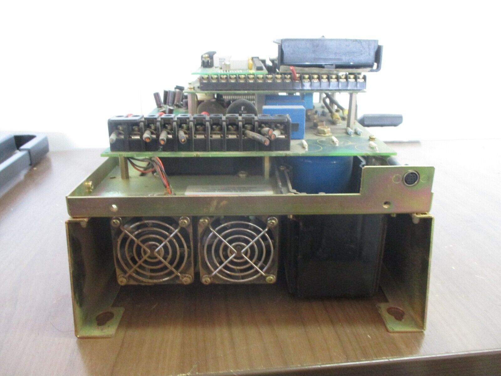Allen-Bradley AC Drive 1336S-BRF100-AN-EN4-L6 10HP 3Ph *Broken L6 Terminal* Used