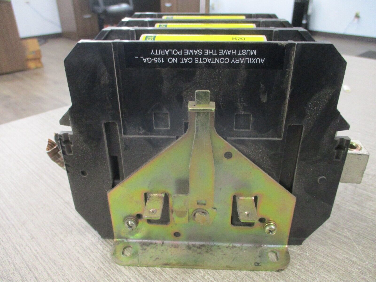 Allen-Bradley Fusible Disconnect Switch 194R-NN200P3 Ser. B 200A 600V 3P Used