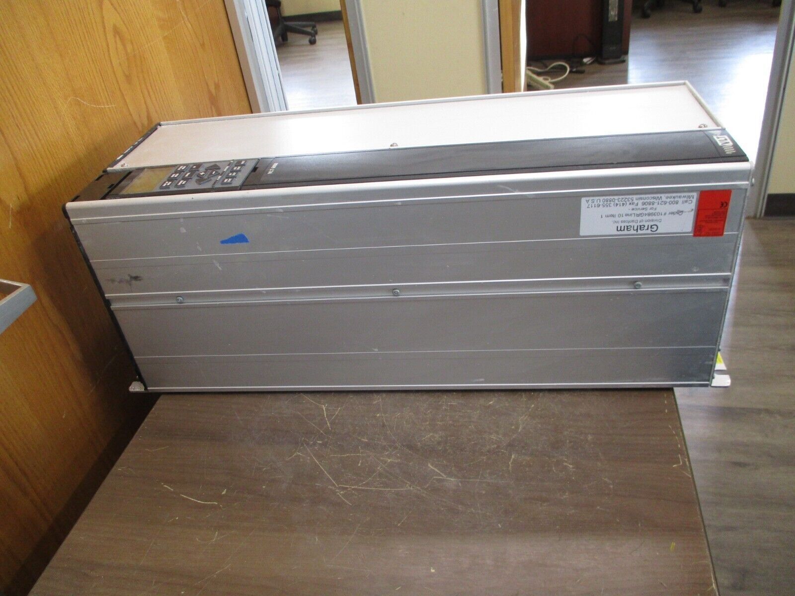 Danfoss VLT 6042 AC Drive 175Z7369 40HP 3Ph w/ Keypad Used