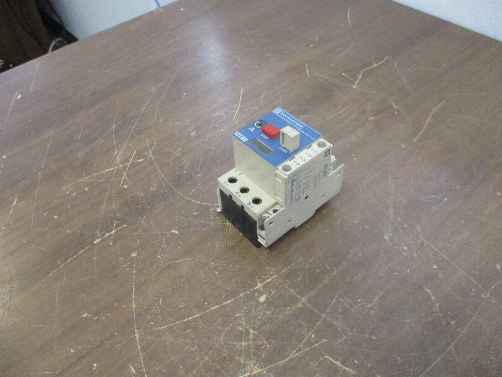 Telemecanique Manual Starter GV1-M10 Trip: 4-6A w/ Aux Contact Used