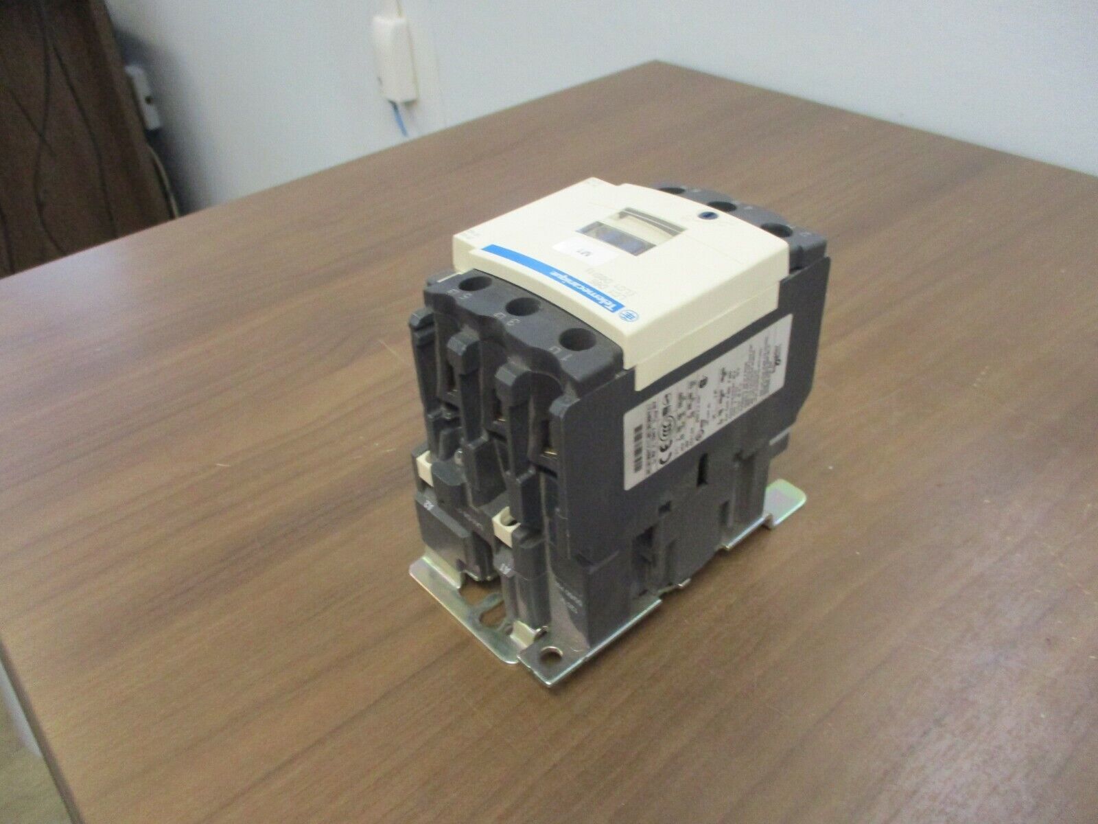 Telemecanique Contactor LC1 D6511 120V Coil 800A Used