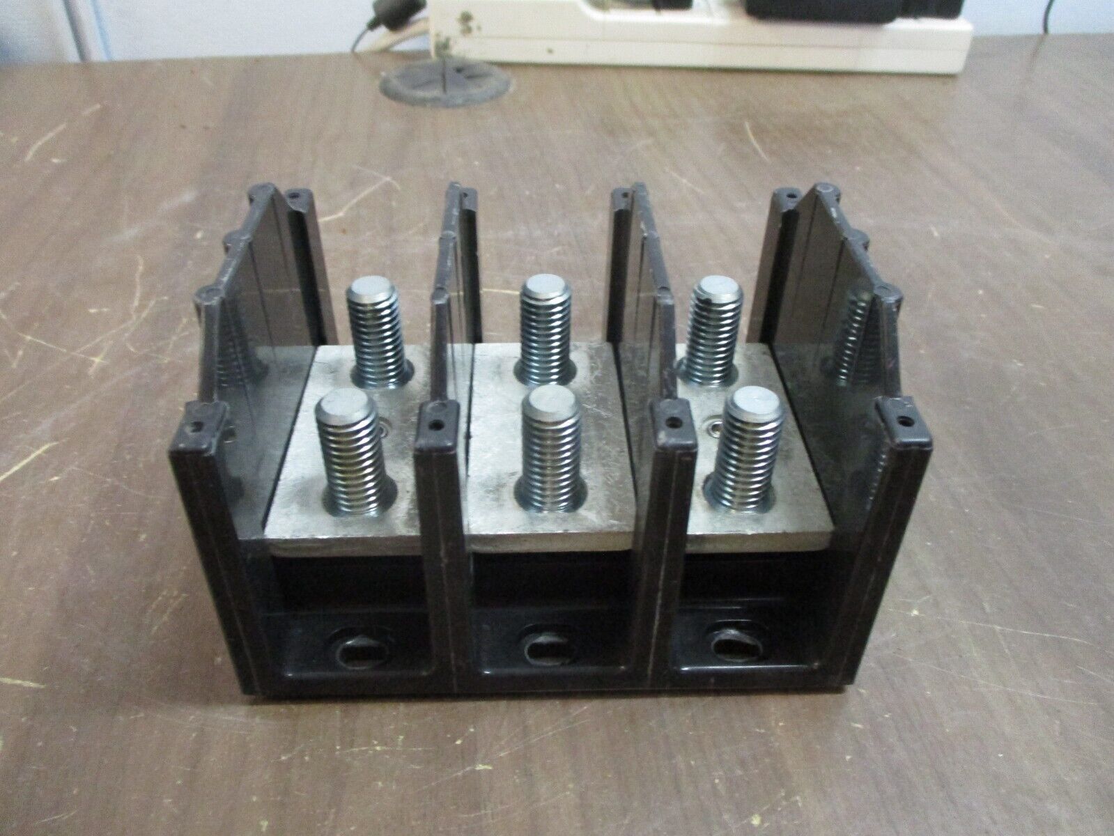 Buss Power Distribution Block 16394-3 400A 600V 3P Line(1): 1/2-13 STUD Used