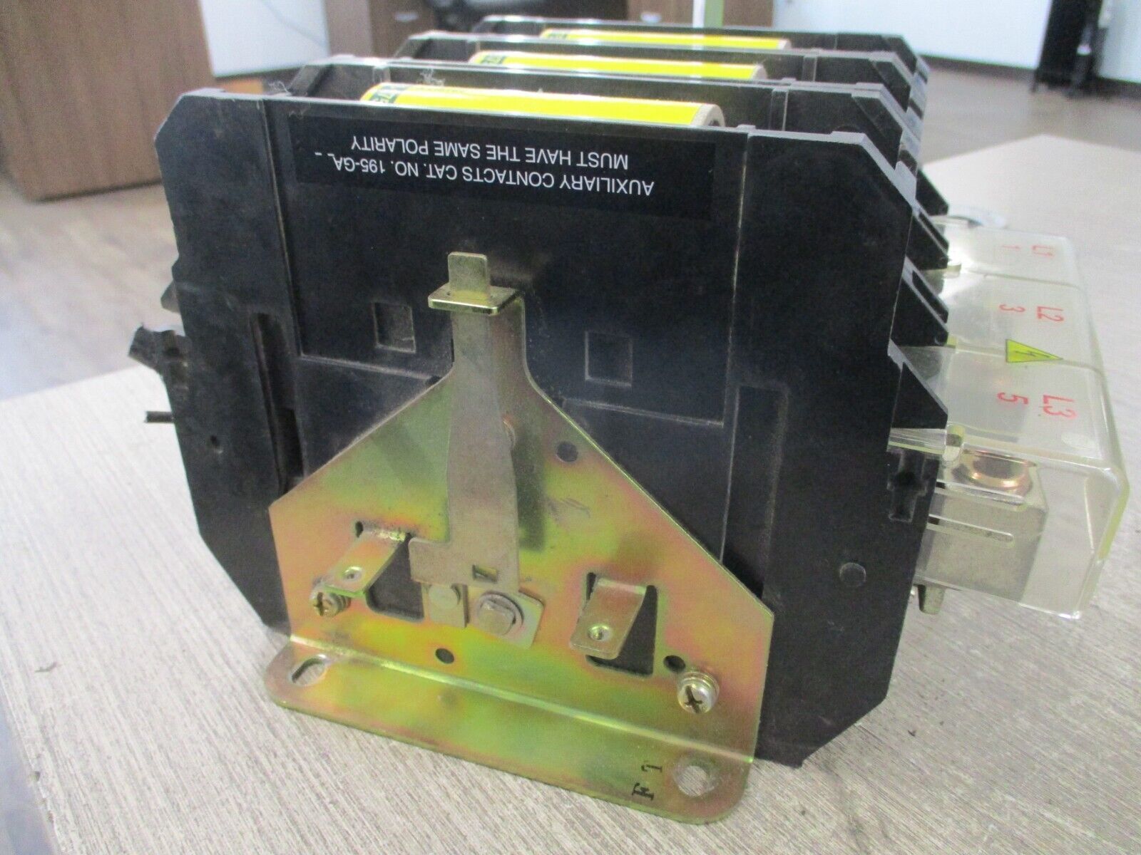Allen-Bradley Fusible Disconnect Switch 194R-NN200P3 Ser. B 200A 600V 3P Used