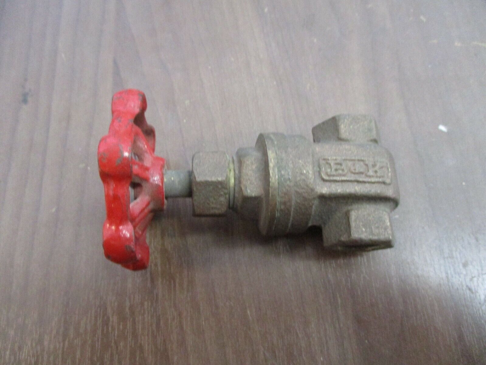 B&K Ball Valve Size: 1/4" 125WOG Used