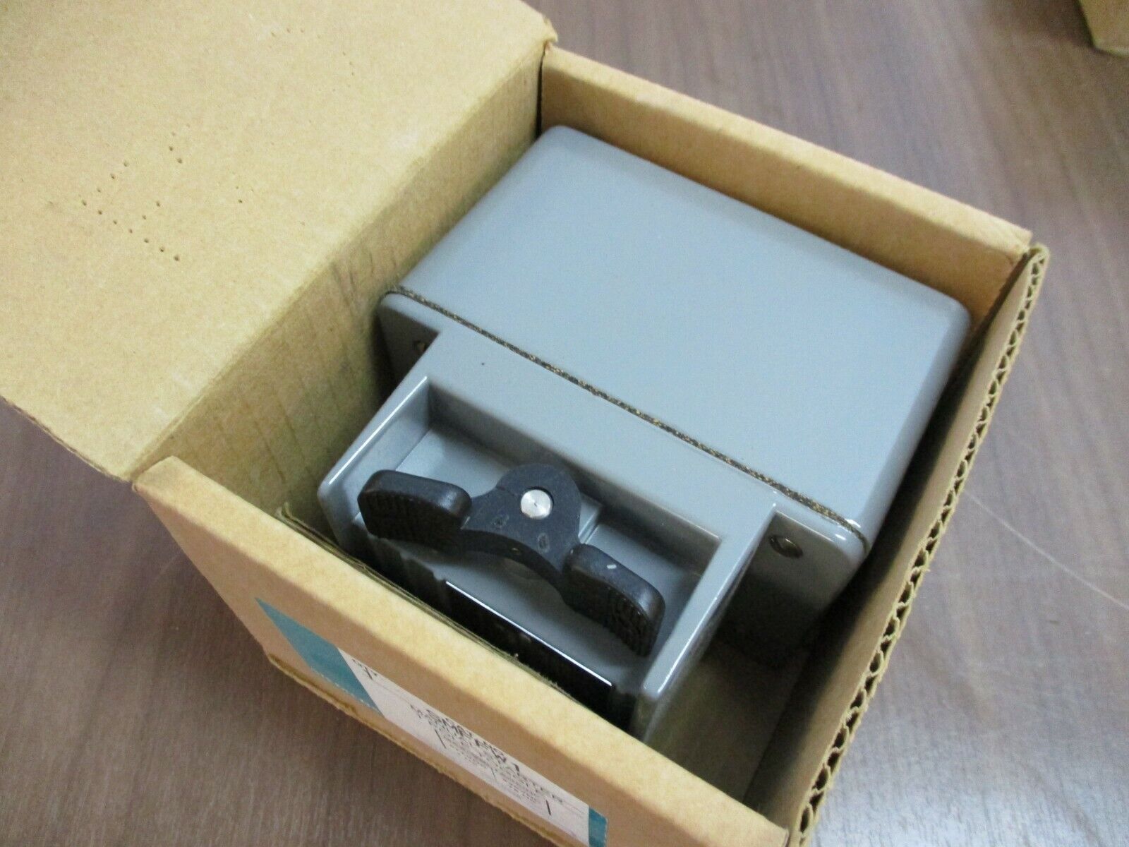 Siemens, Manual Starter, Part#: SMFFW1 230/277VDC 0.75/1HP New Surplus