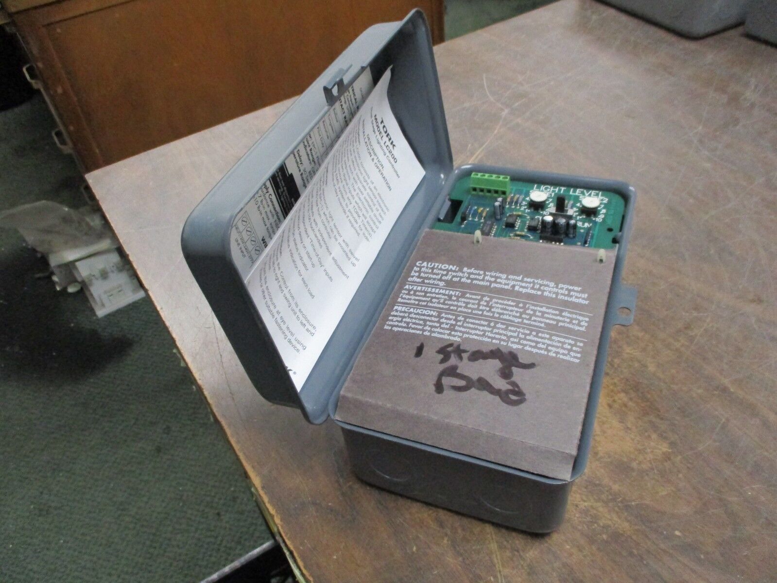 Tork Dual Stage Lighting Controller LC200 120/240/277V 50/60Hz 5VA Used