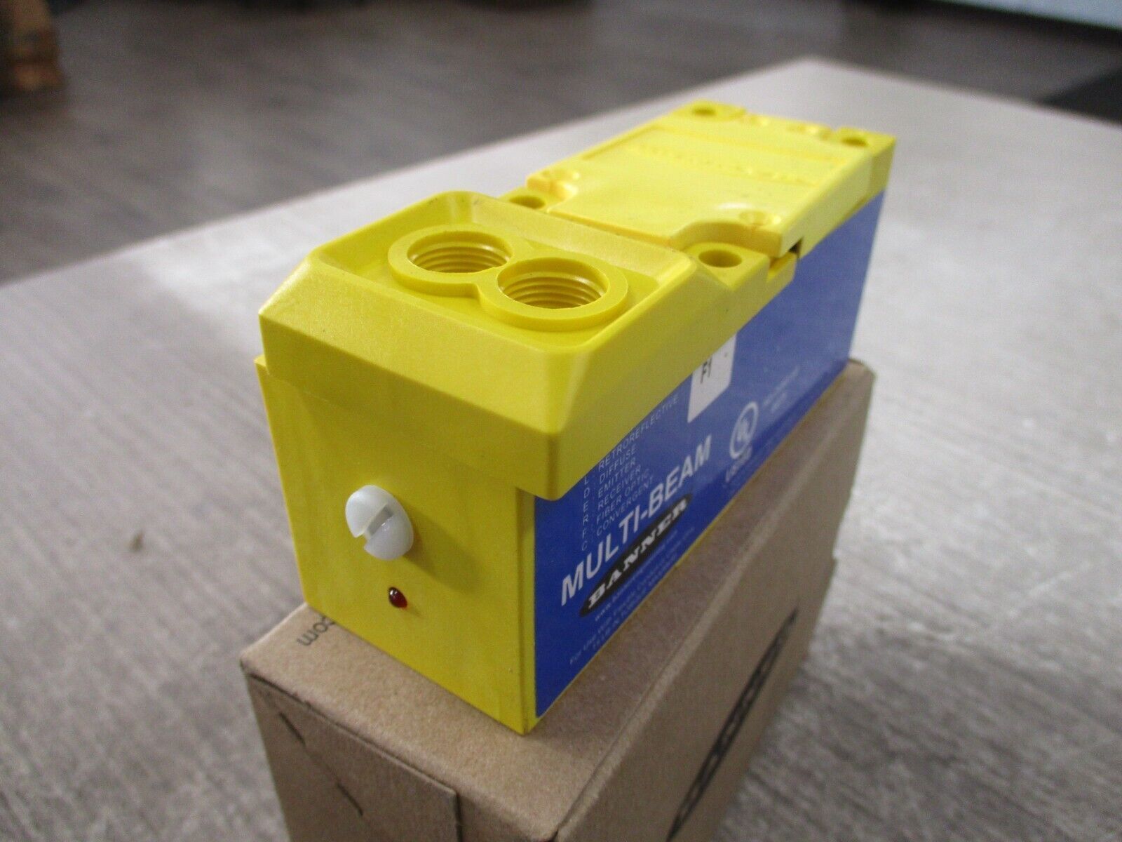 Banner Multi-Bean Scanner Block Sensor SBF1 New Surplus