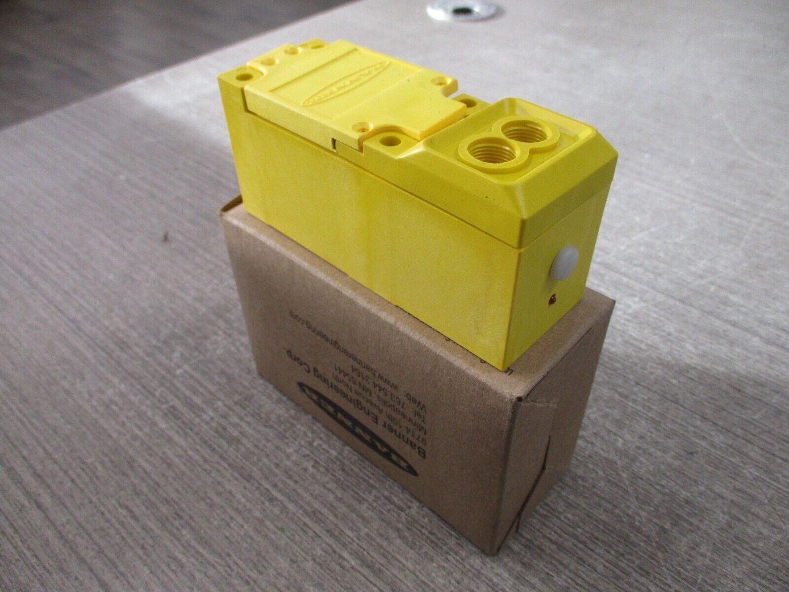 Banner Multi-Bean Scanner Block Sensor SBF1 New Surplus