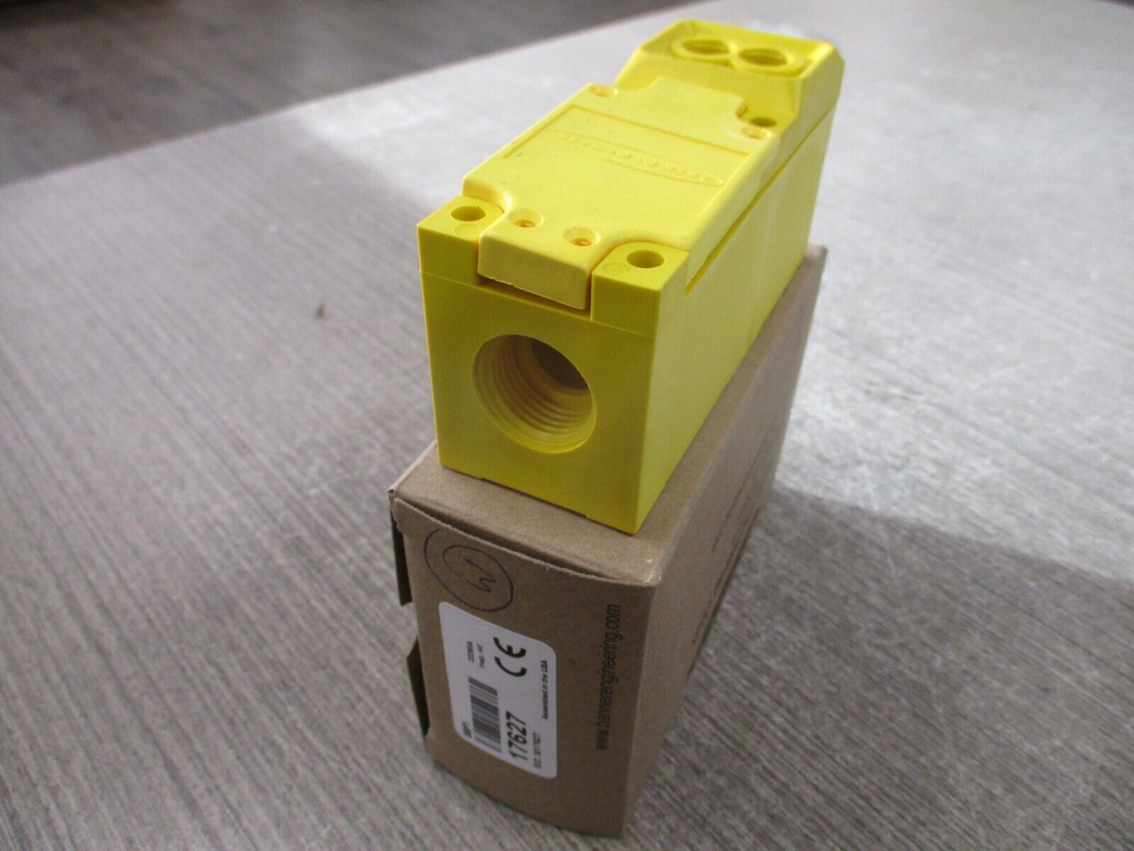 Banner Multi-Bean Scanner Block Sensor SBF1 New Surplus