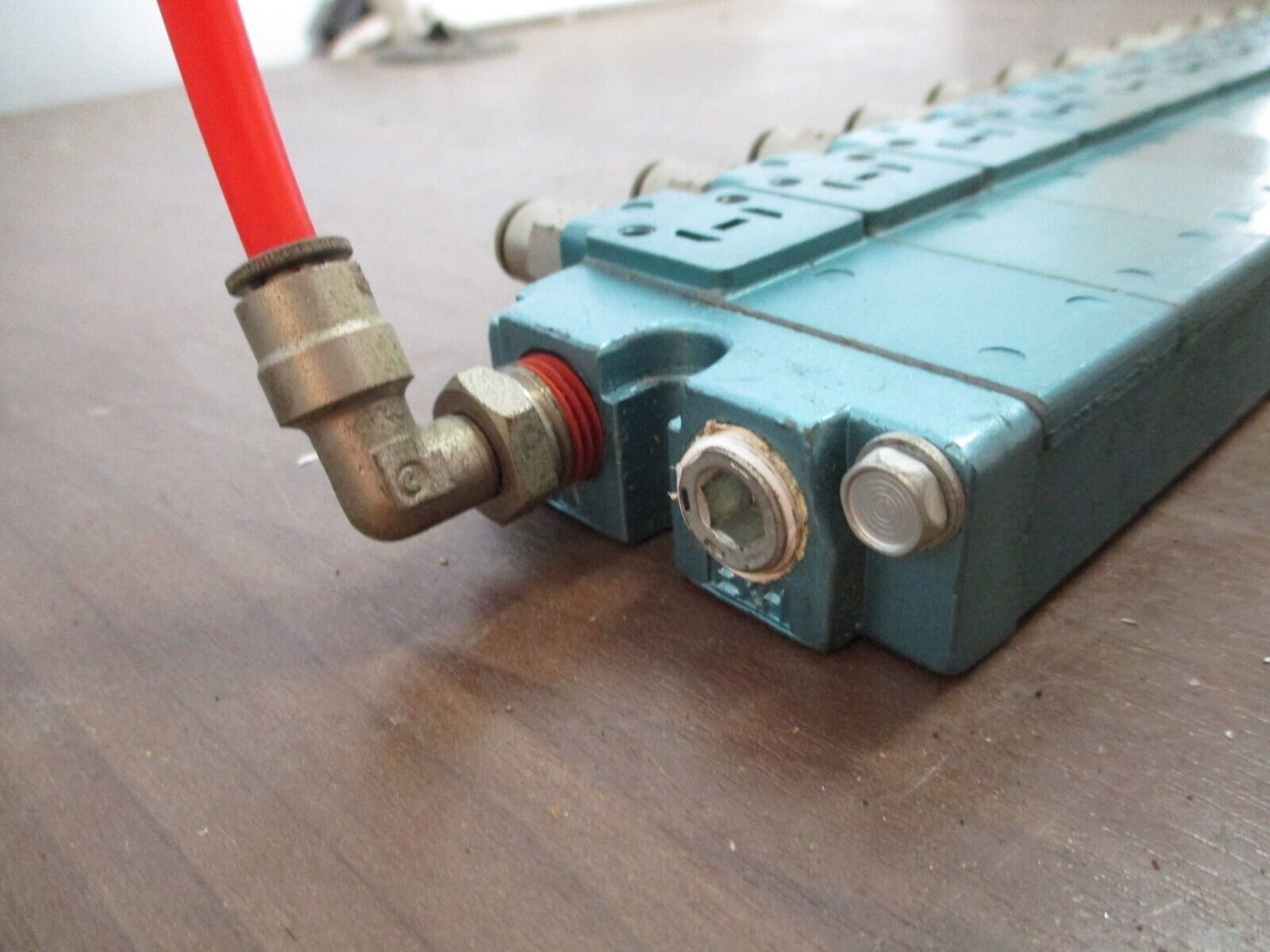 MAC Valve Manifold 14-Slot Used