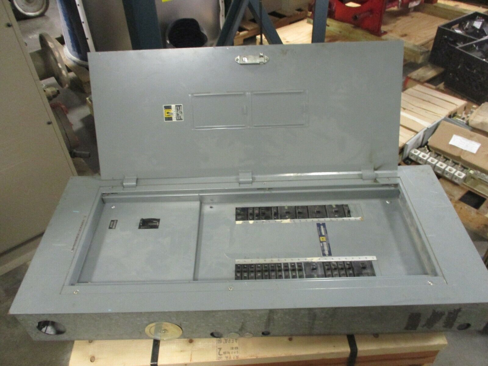 Square D Main Breaker Circuit Breaker Panel NQOB-42050-1 200A Max 200A Main Used