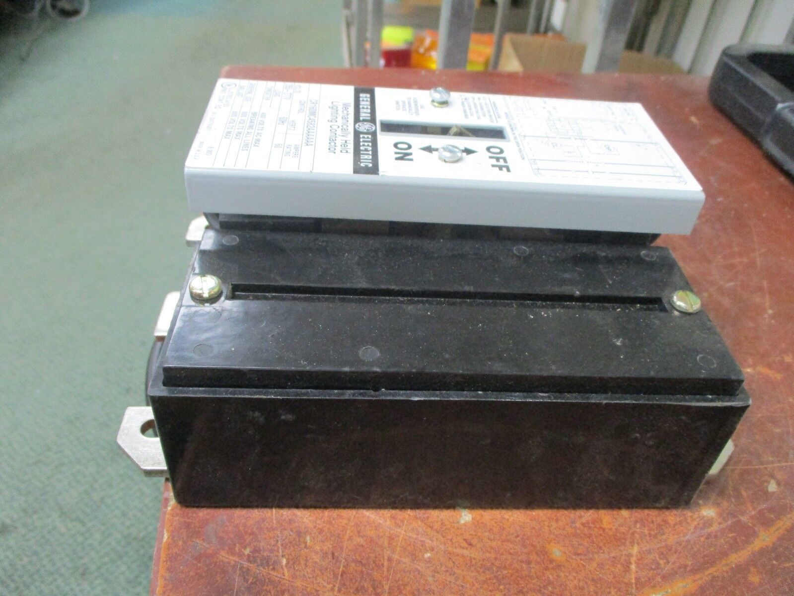 GE Mechanically Held Lighting Contactor CR160MC4582AAAAAA 60A 600V Used