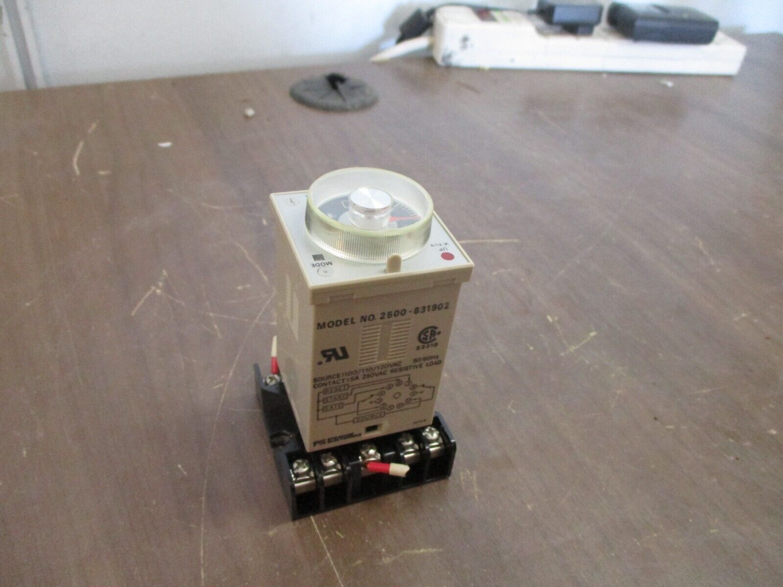 PS Syracuse Programmable Time Delay Relay 2500-831902 100-120V 50/60Hz w/ Base